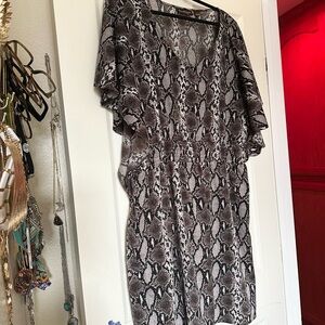 Speed Control Black and White Flutter Sleeve Sheath Dress